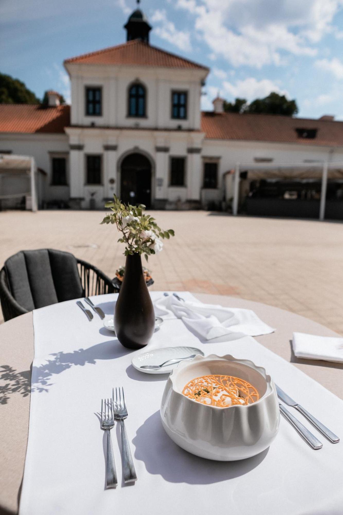 Hotel Monte Pacis In Pazaislis Kaunas Exteriér fotografie