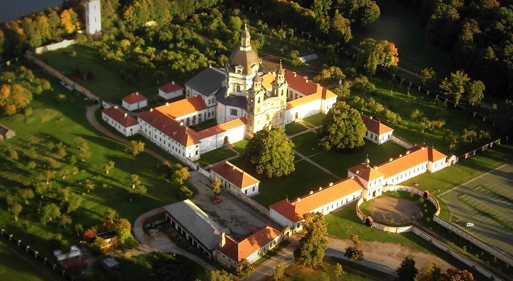 Hotel Monte Pacis In Pazaislis Kaunas Exteriér fotografie